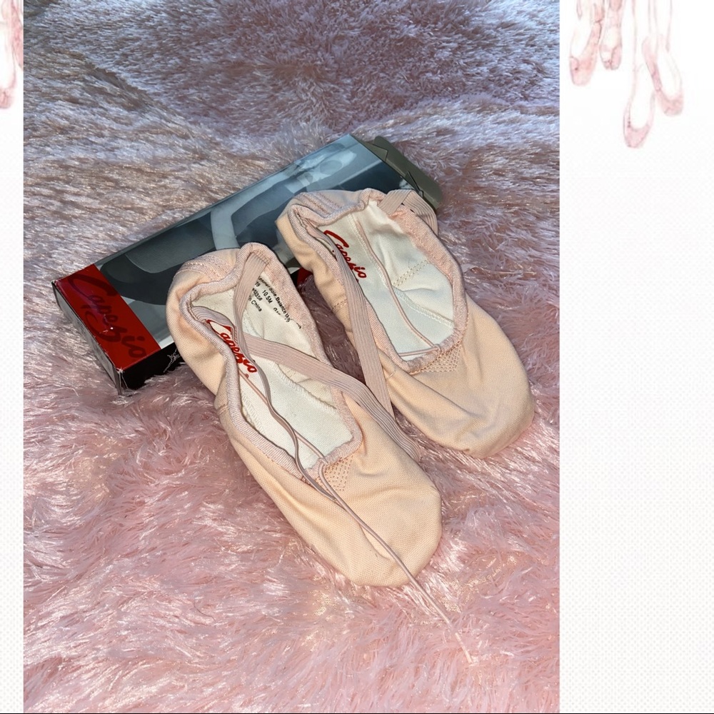 Capezio Pro Canvas Split-Sole Ballet Slipper